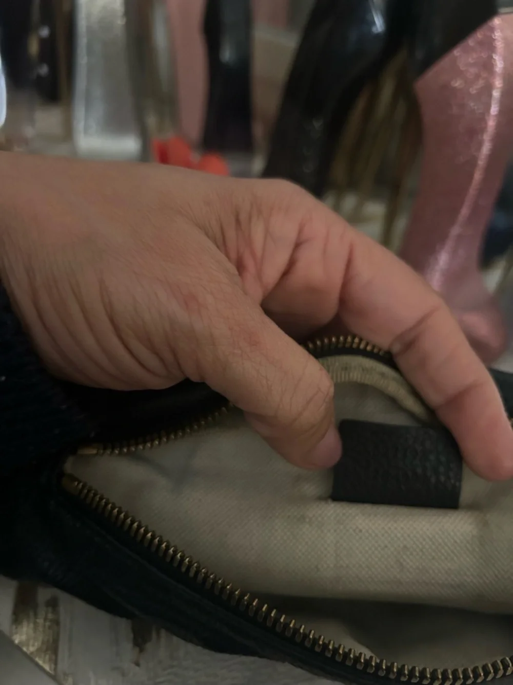 Gucci Black Leather Belt Bag with Green-Red Web Strap! Final price. No offers. - Picture 13 of 16